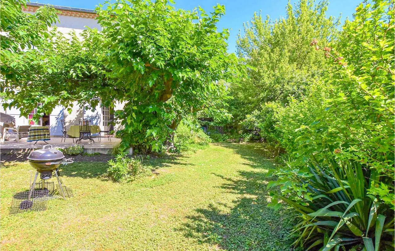 Amazing Apartment In Avignon With Wifi